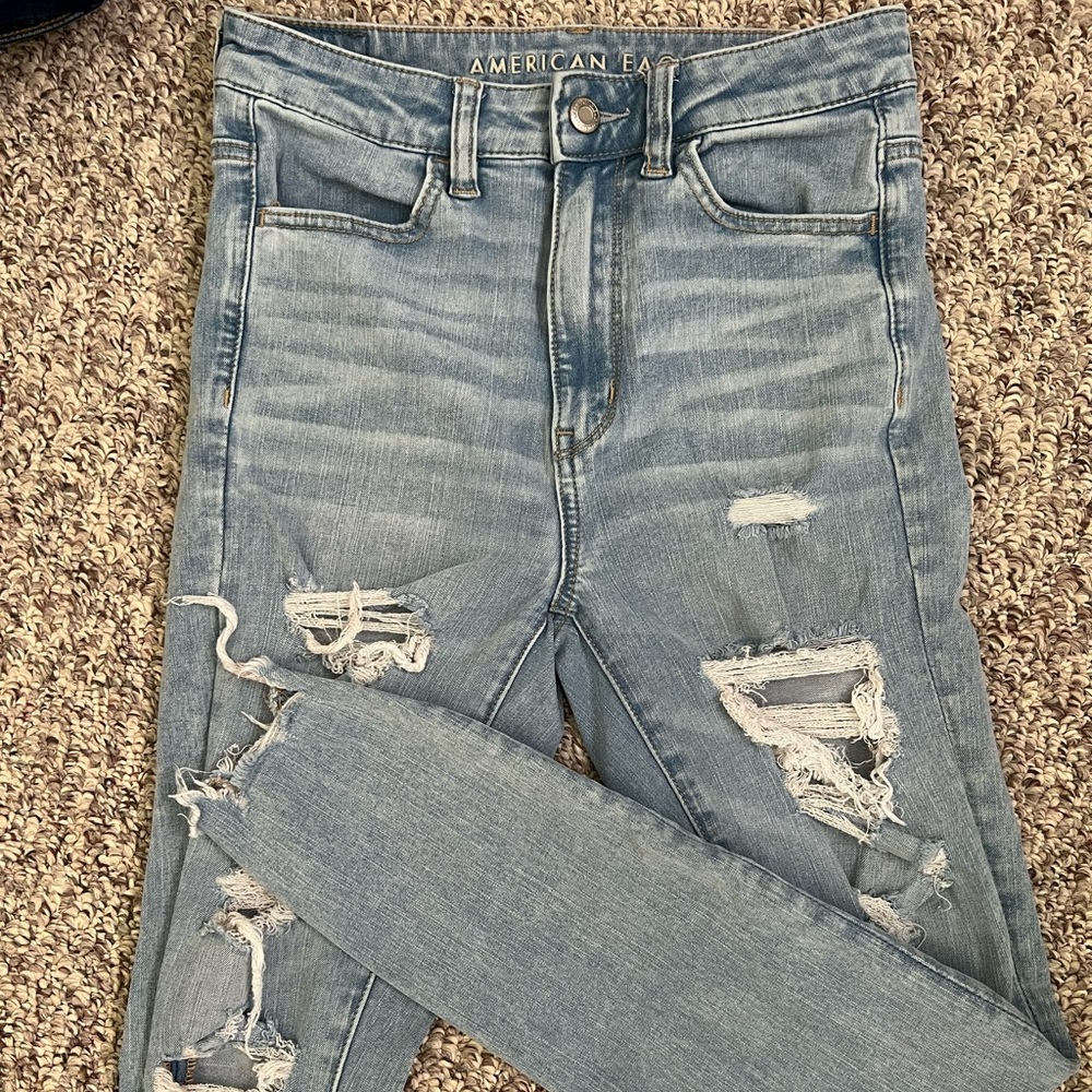 American Eagle Light Wash Women’s Skinny Jeans